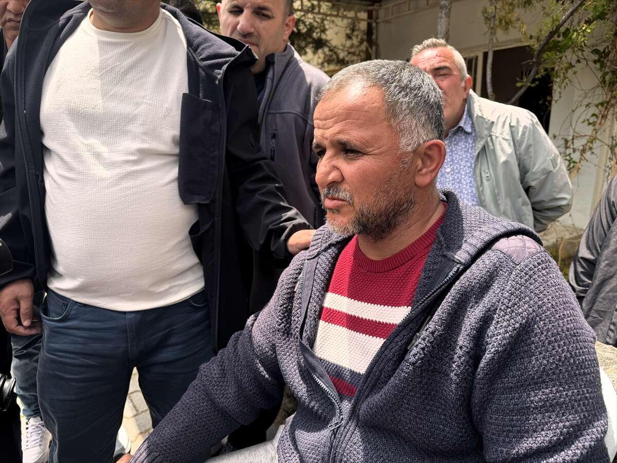 Aksaray’daki kuyu faciasında can veren 3 kişi yan yana toprağa verildi 4